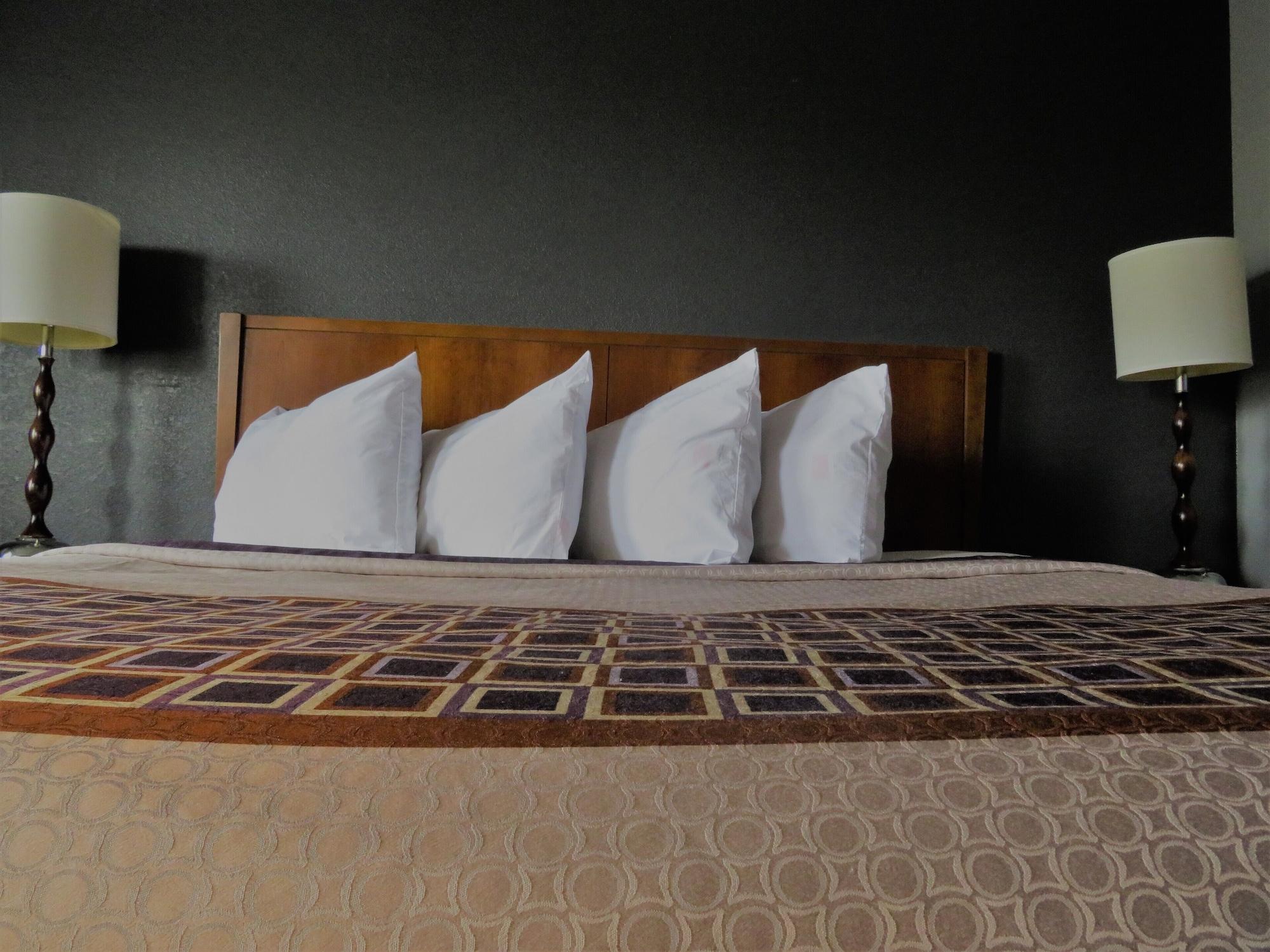 Travelodge By Wyndham Уолтерборо Экстерьер фото