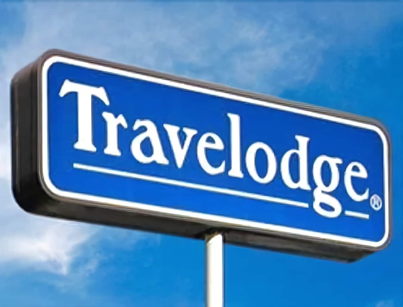 Travelodge By Wyndham Уолтерборо Экстерьер фото