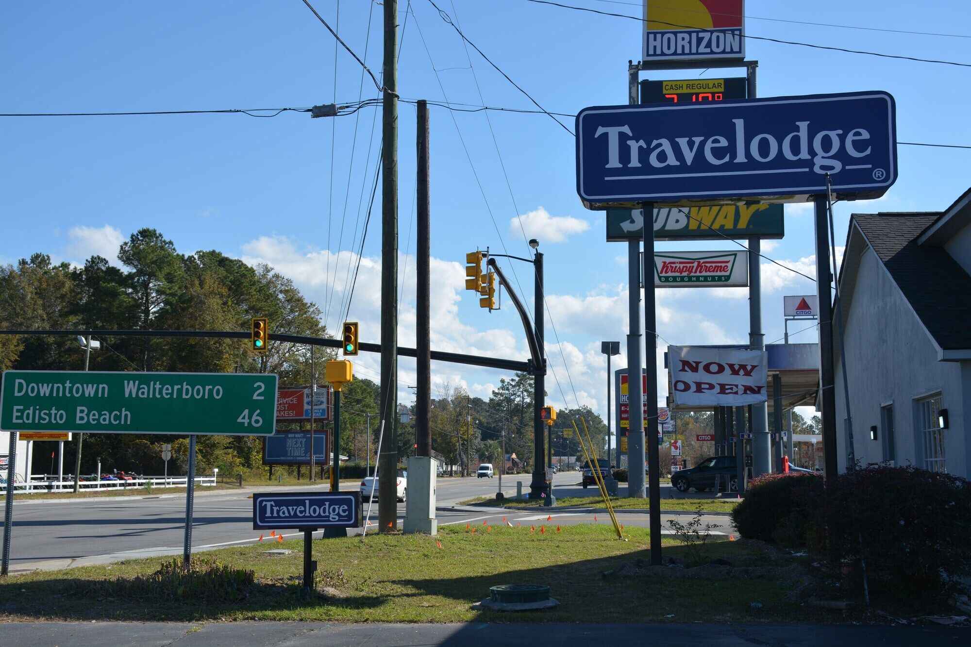 Travelodge By Wyndham Уолтерборо Экстерьер фото